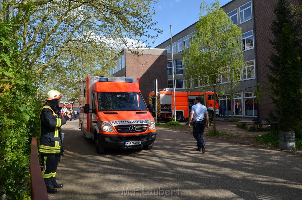 Geruch in Schule Koeln Brueck Helene Weber Platz P71.JPG - Miklos Laubert